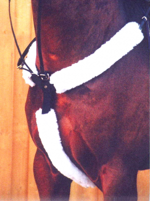 Medizinischer Lammfellschoner für V-Vorderzeug