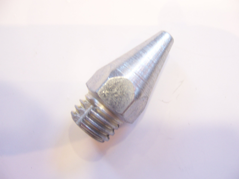 Eskadron selbstschneidende Spitzstollen Peak